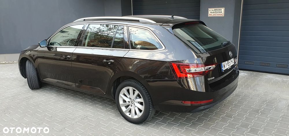 Skoda Superb 2.0 TDI 4x4 Ambition DSG - 6