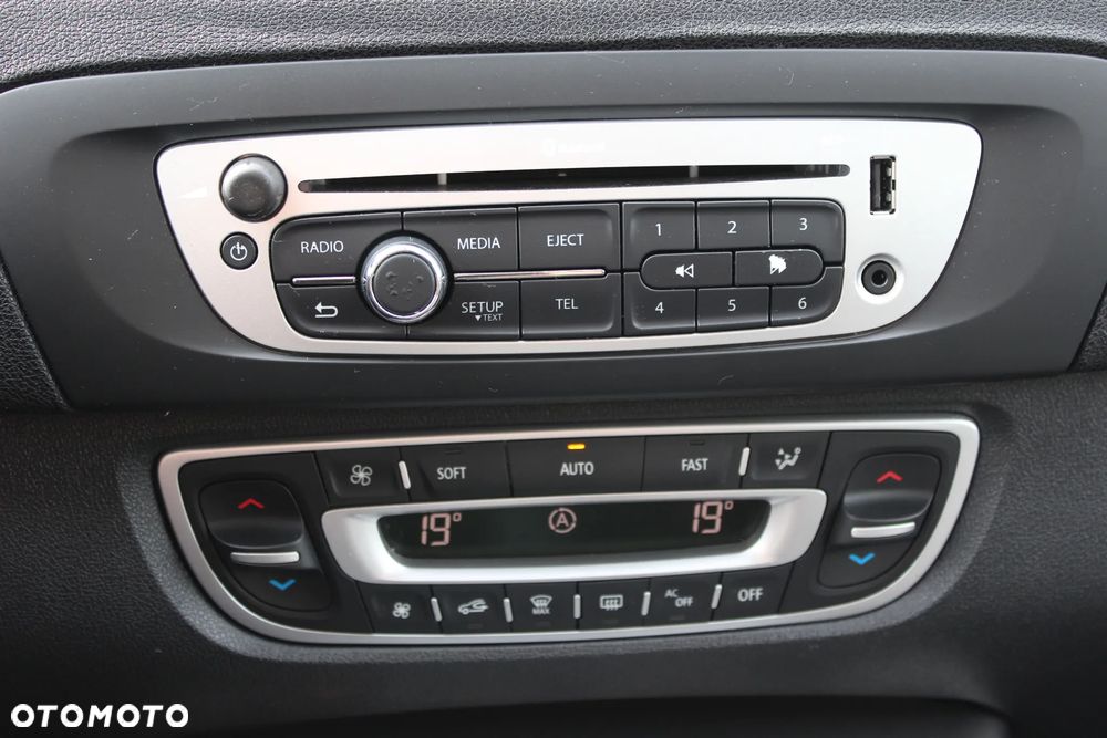 Renault Scenic Energy TCe 115 S&S Xmod Bose Edition - 27
