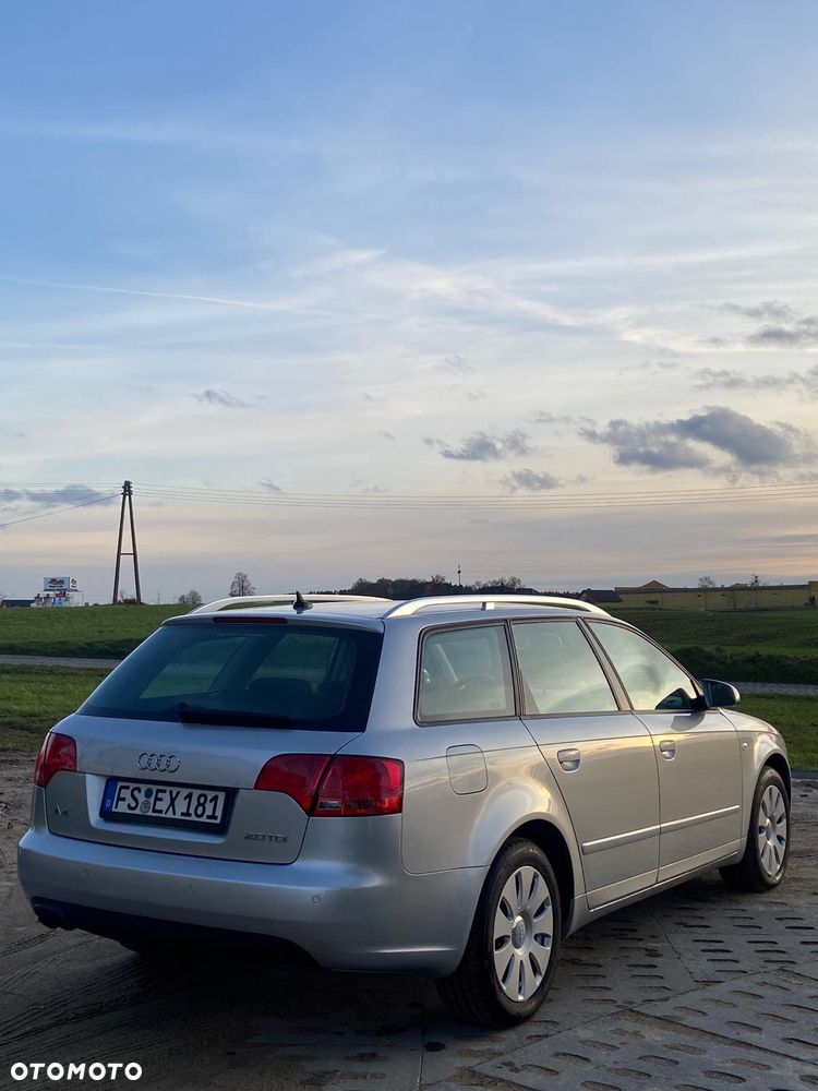 Audi A4 Avant - 4