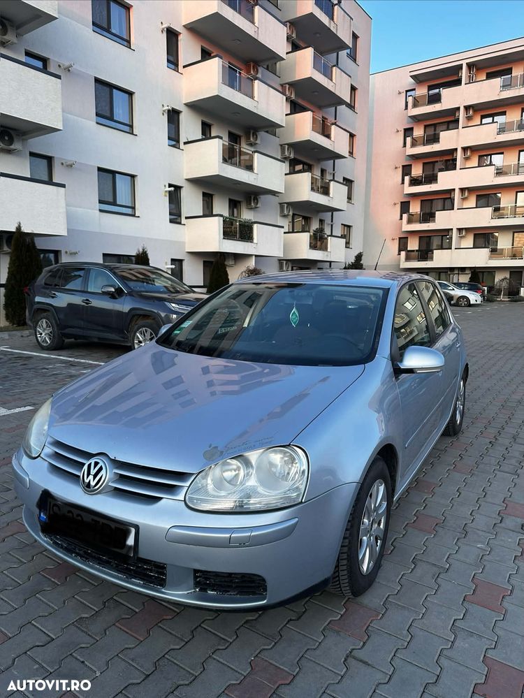 Volkswagen Golf - 1