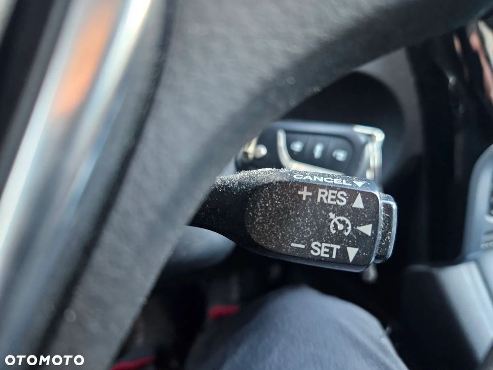 Toyota Corolla 1.6 Premium - 18