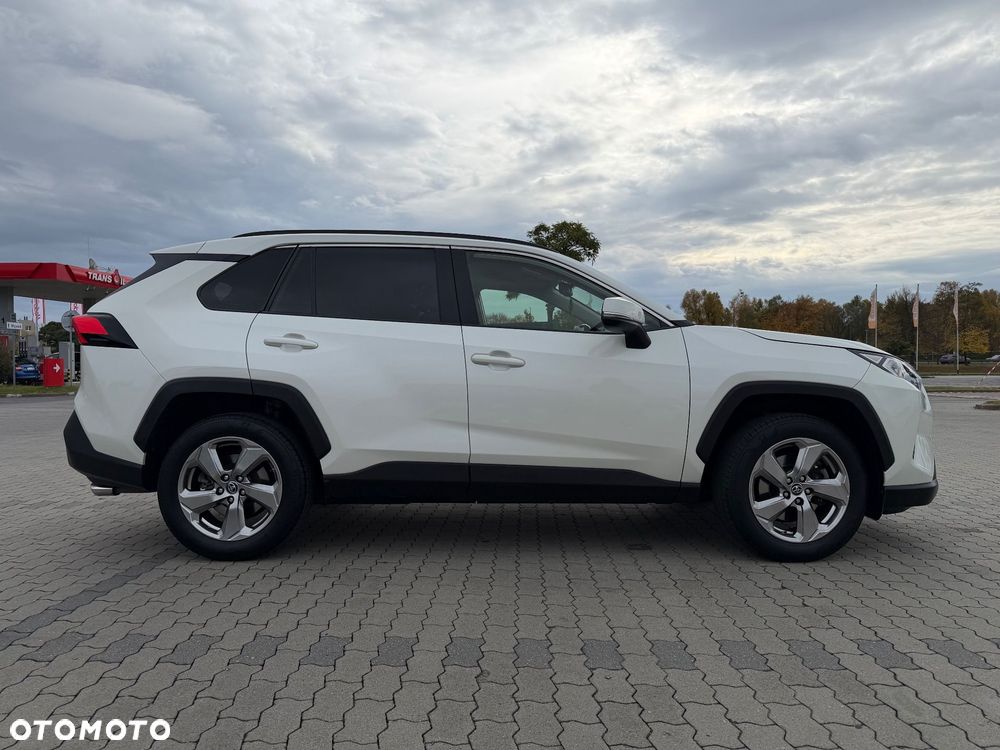 Toyota Rav4 2019 photo 3