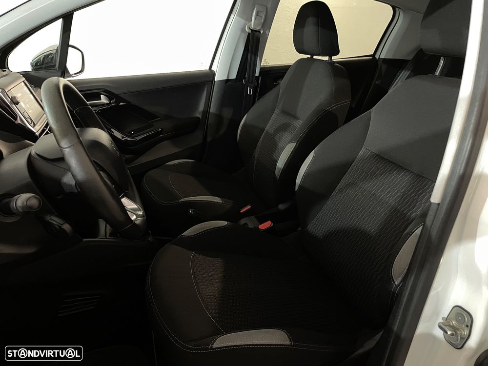 Peugeot 208 82 PureTech Style - 9