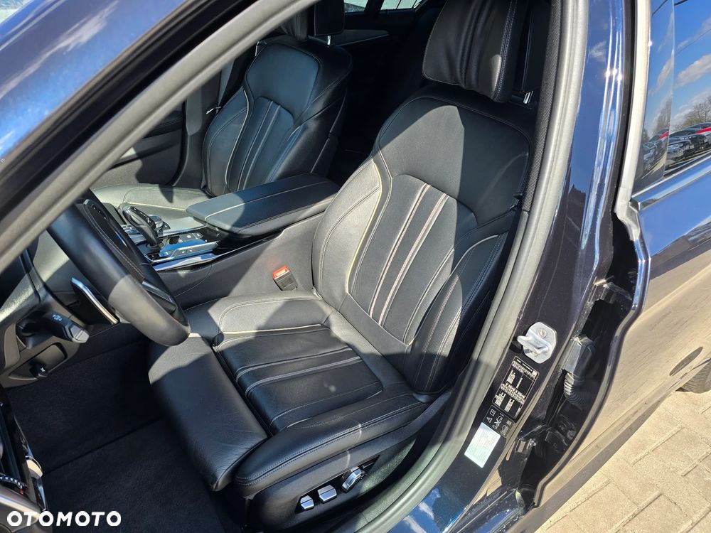 BMW Seria 5 - 12