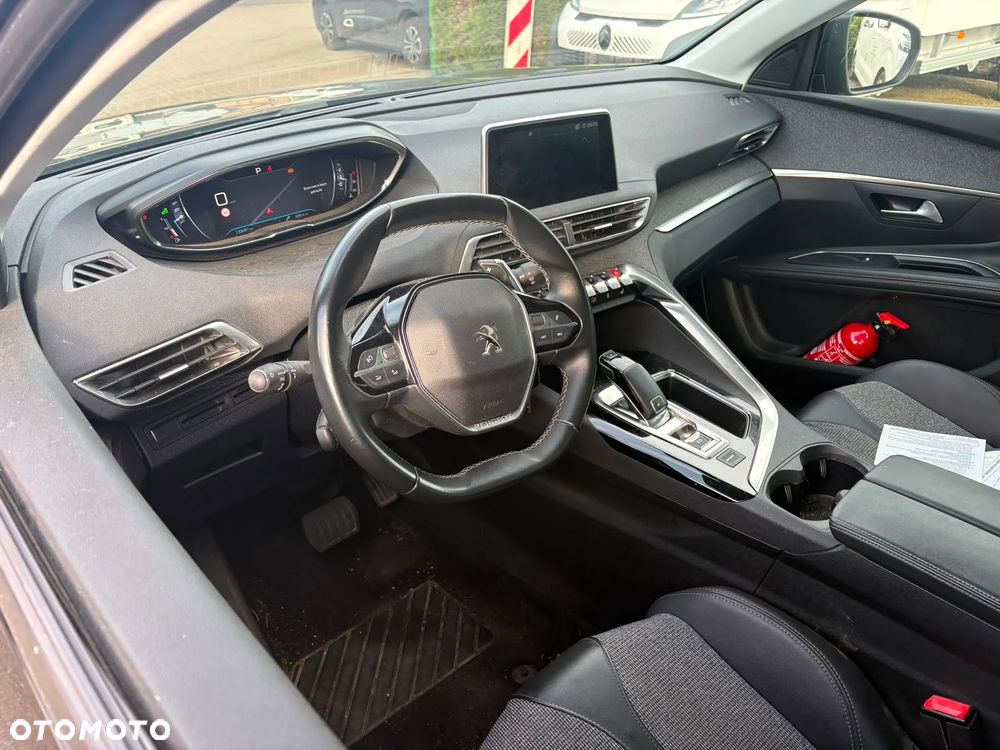 Peugeot 5008 - 5