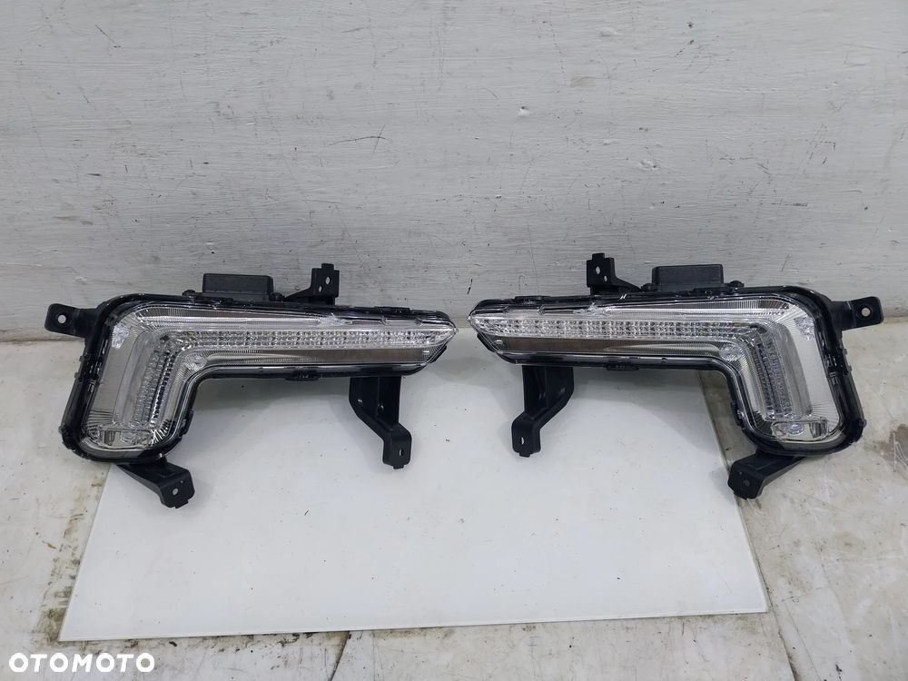 YUNDAI TUCSON III 18r- HALOGEN LED PRZÓD LEWY PRAWY - 1