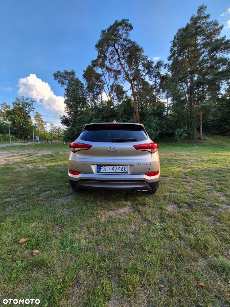 Hyundai Tucson - 2