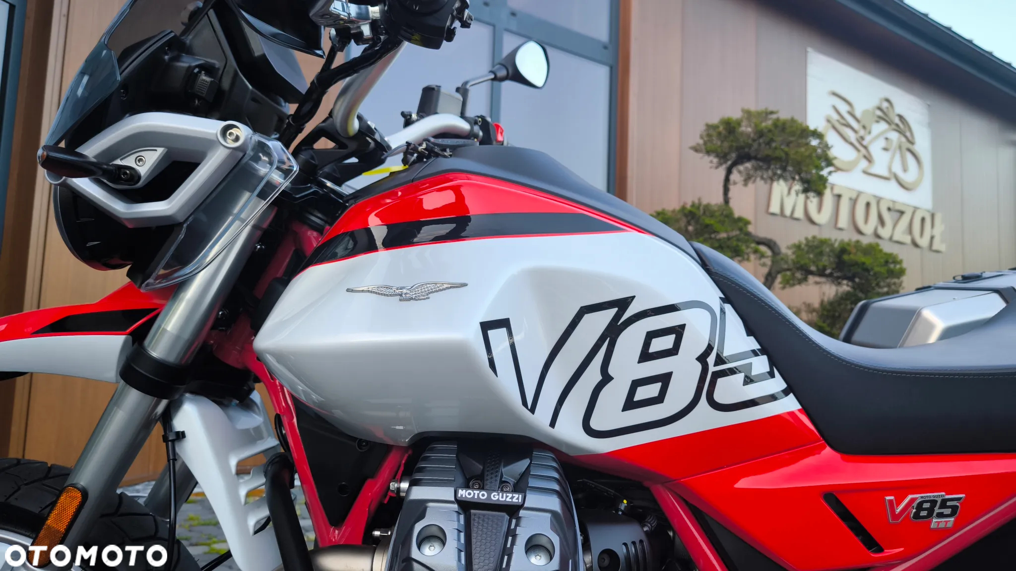 Moto Guzzi V85 - 26