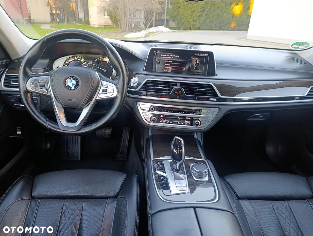 BMW Seria 7 730d xDrive - 23