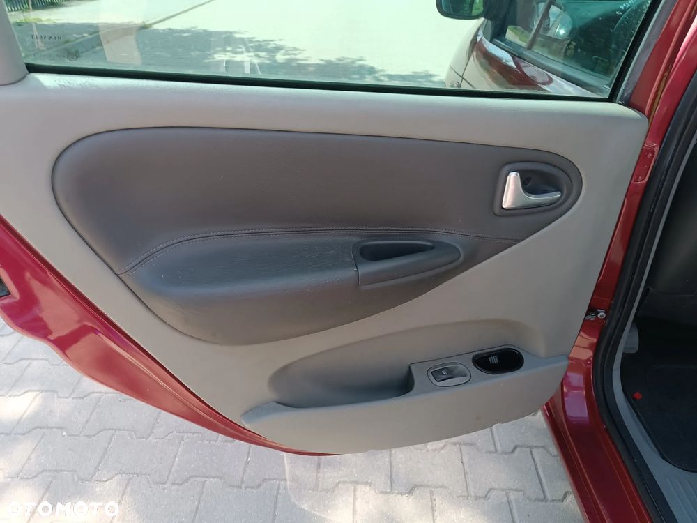 Renault Scenic 1.6 16V Privilege - 25