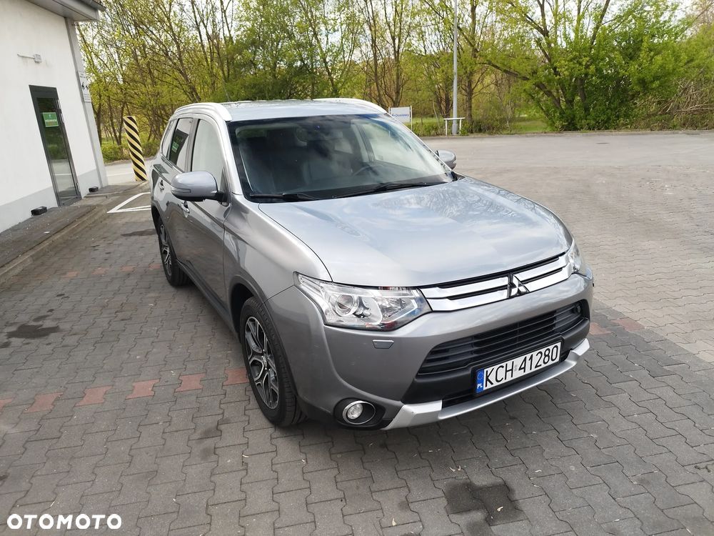 Mitsubishi Outlander 2.0 4WD CVT Diamant Edition+ - 2