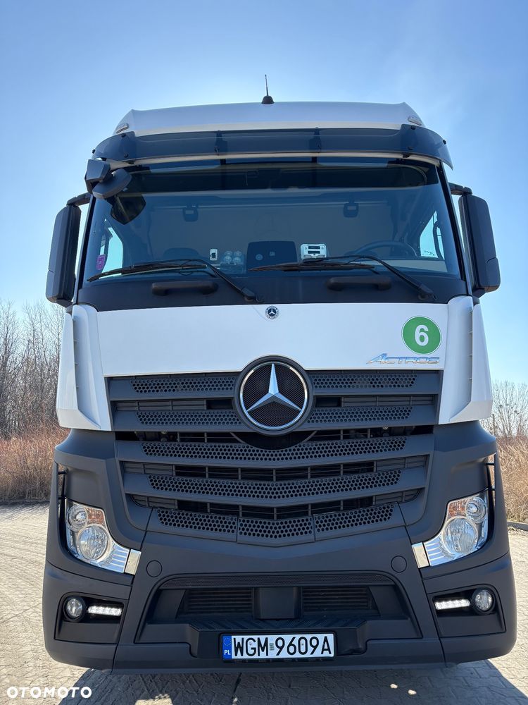 Mercedes-Benz Actros - 1