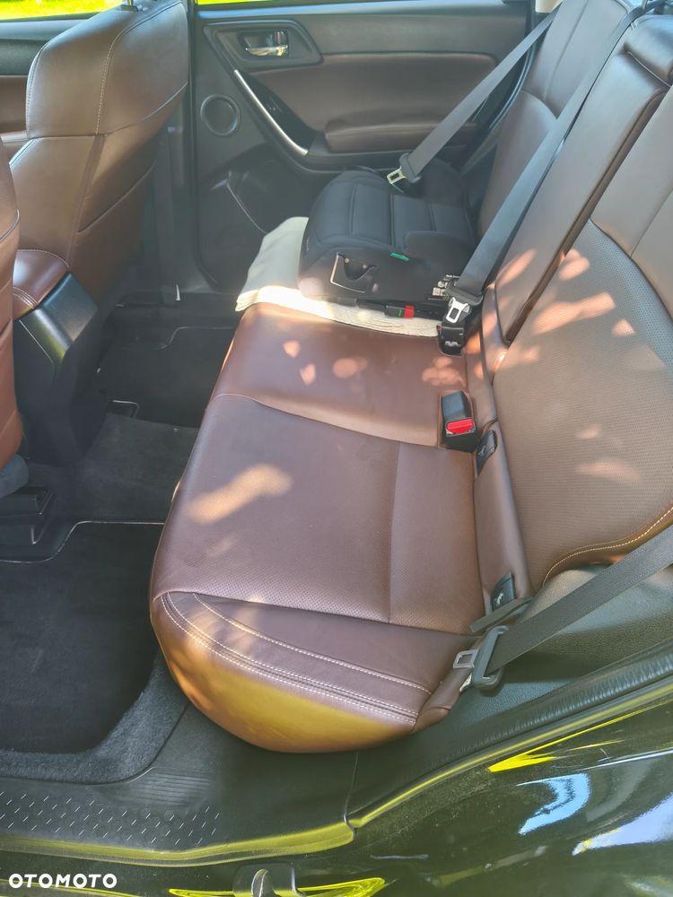 Subaru Forester 2.0 XT Platinum Lineartronic - 18