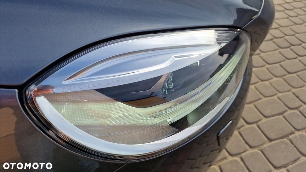 Volvo V40 D2 Geartronic Momentum - 27