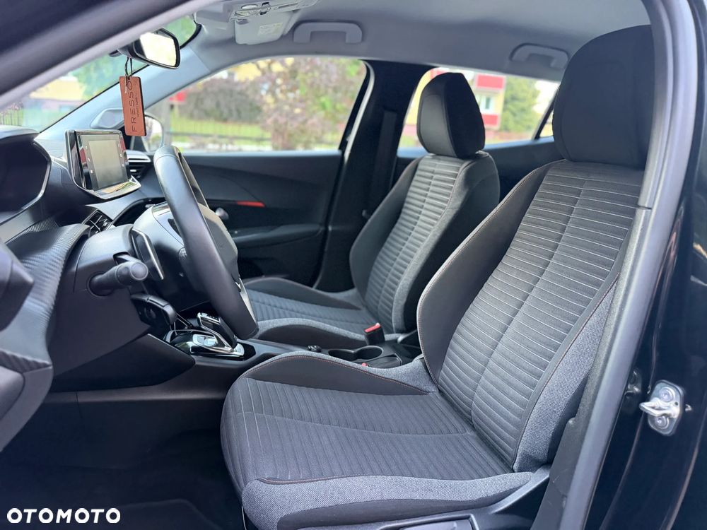 Peugeot 2008 PureTech 130 EAT8 Active - 24