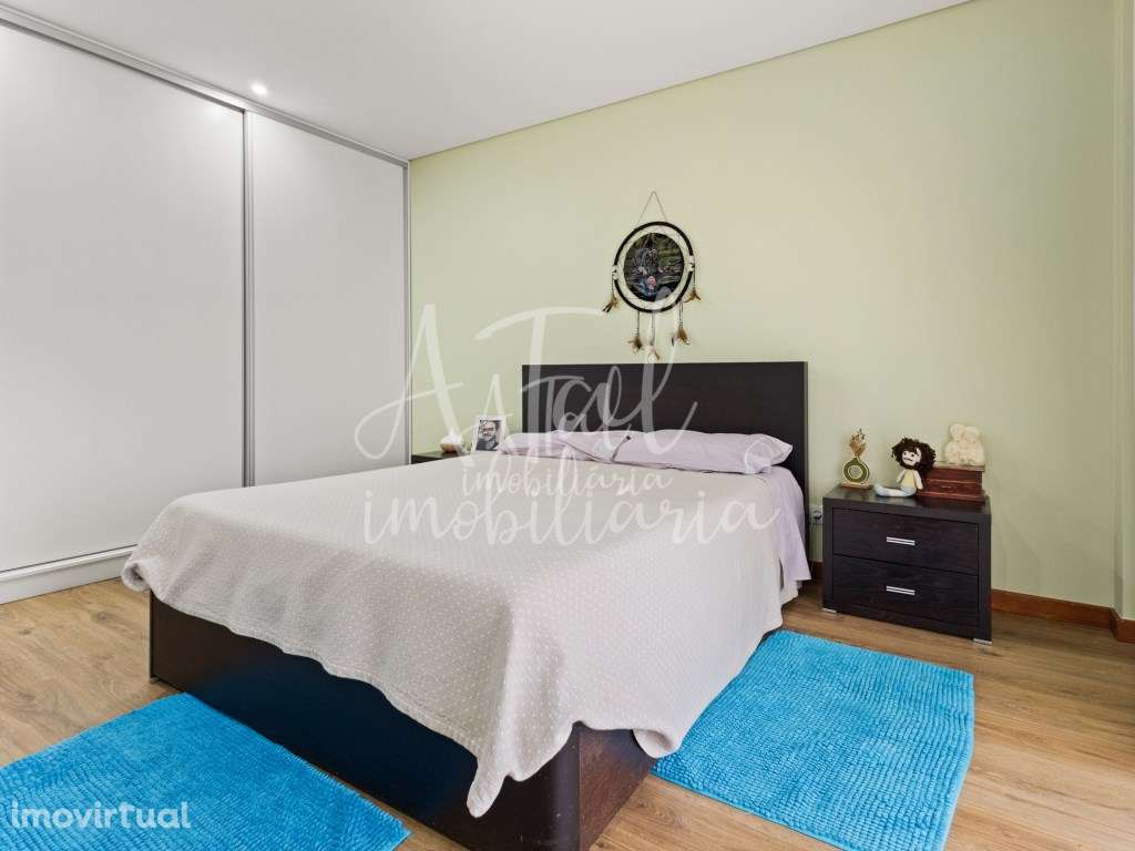 Duplex T5 no centro de Ponte de Lima com terraço panorâmico e 2 gar... - Grande imagem: 3/58