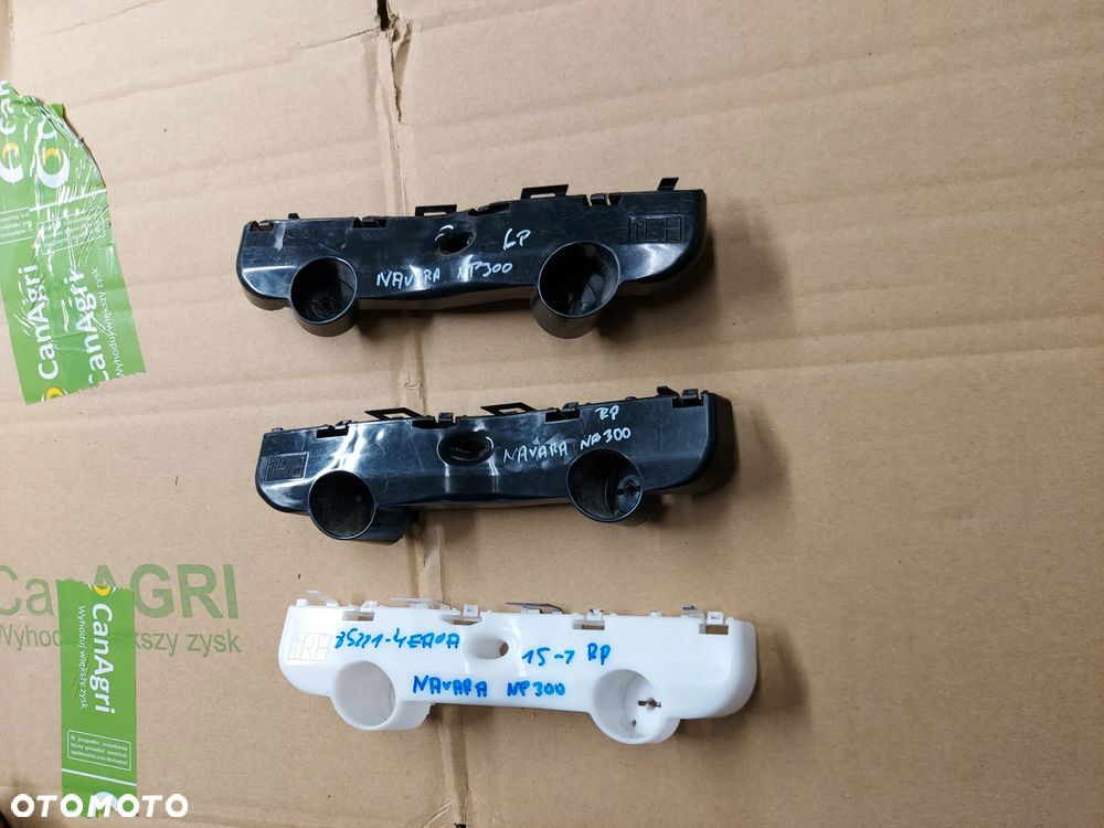 Nissan Navara NP300 15- Ślizg Zderzaka Przód R - 4