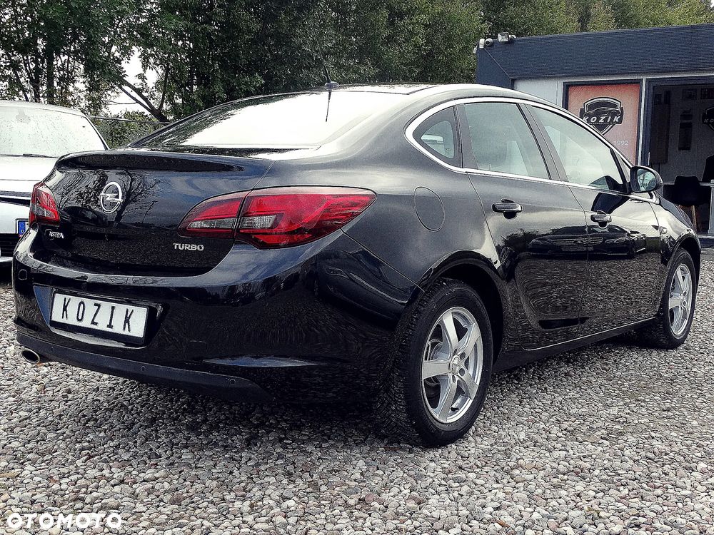 Opel Astra 1.4 Turbo Active - 11