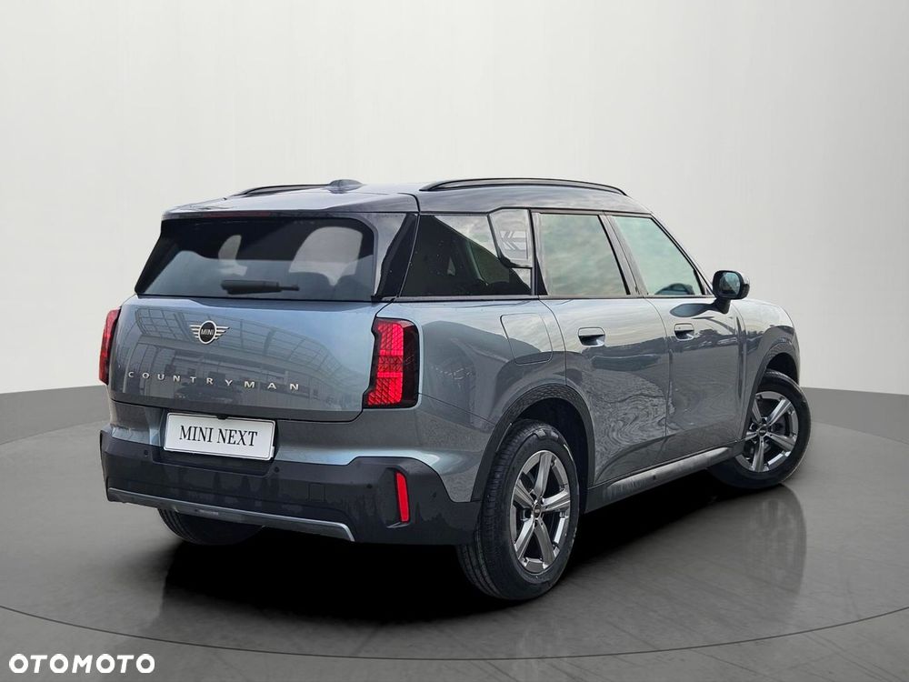 MINI Countryman C Classic Trim - 2