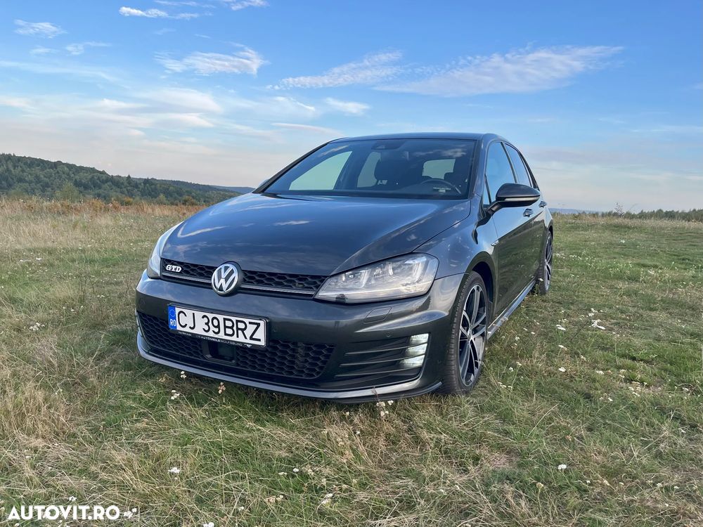 Volkswagen Golf 2.0 TDI DPF BMT DSG GTD - 2