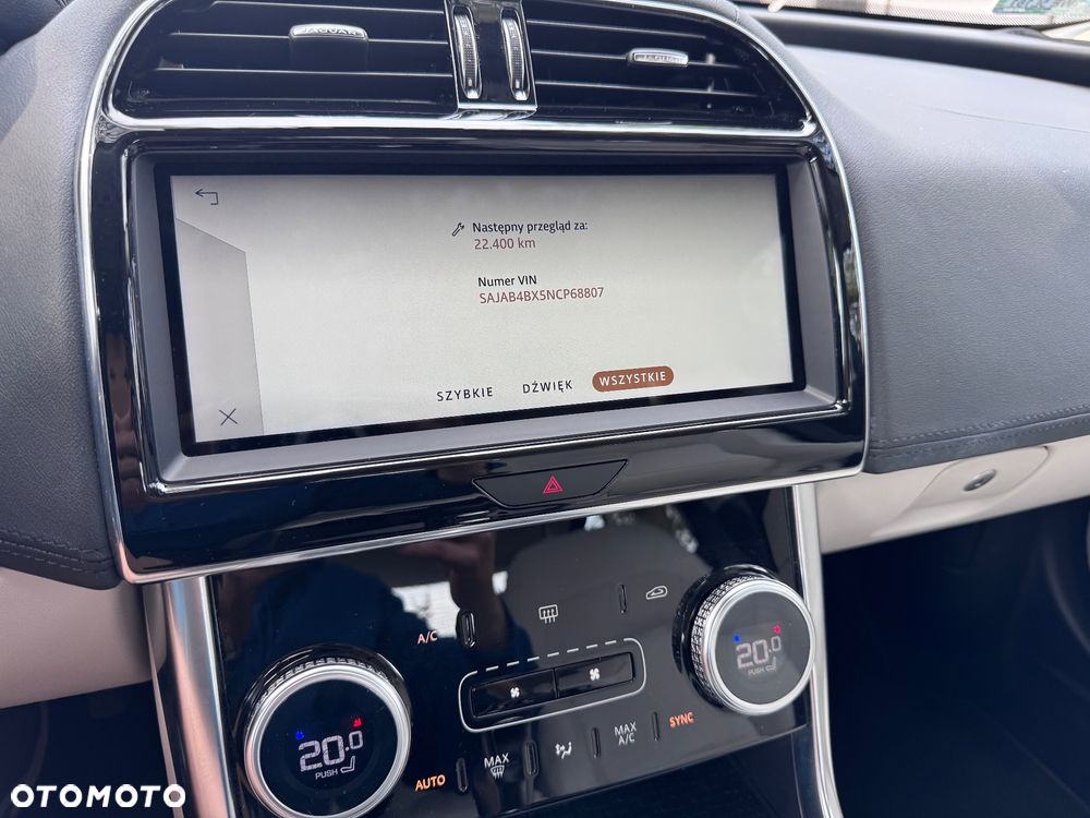 Jaguar XE 2.0 P250 SE - 39