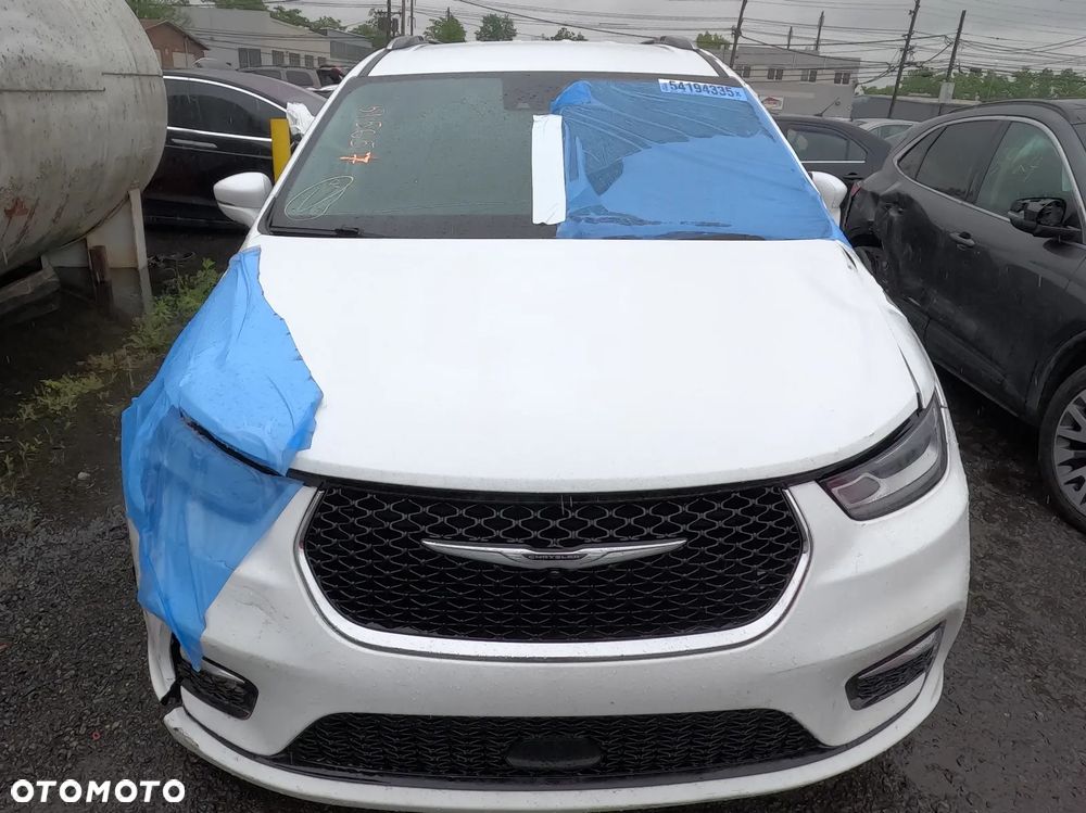 Chrysler Pacifica - 21