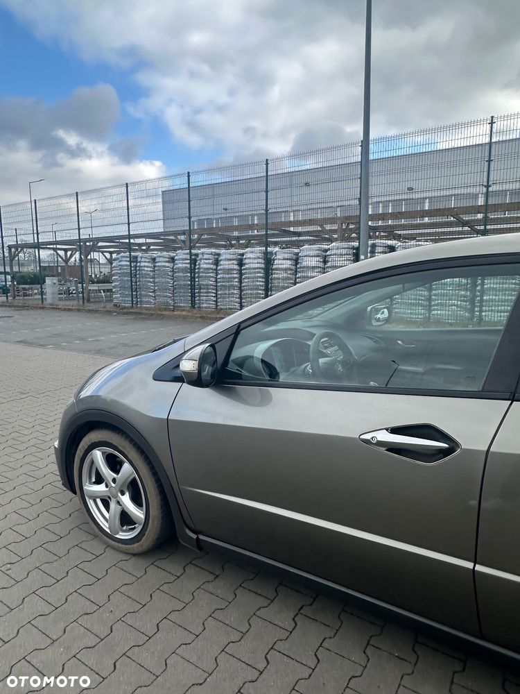 Honda Civic 1.8 Comfort - 3