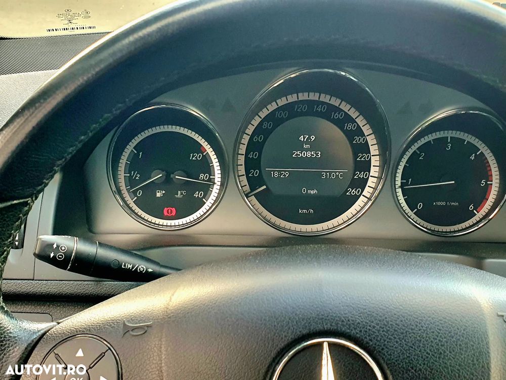 Mercedes-Benz C 200 CDI BlueEFFICIENCY - 9