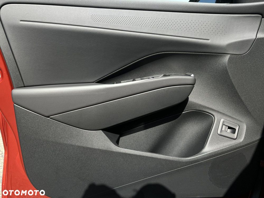 Volkswagen T-Roc - 13