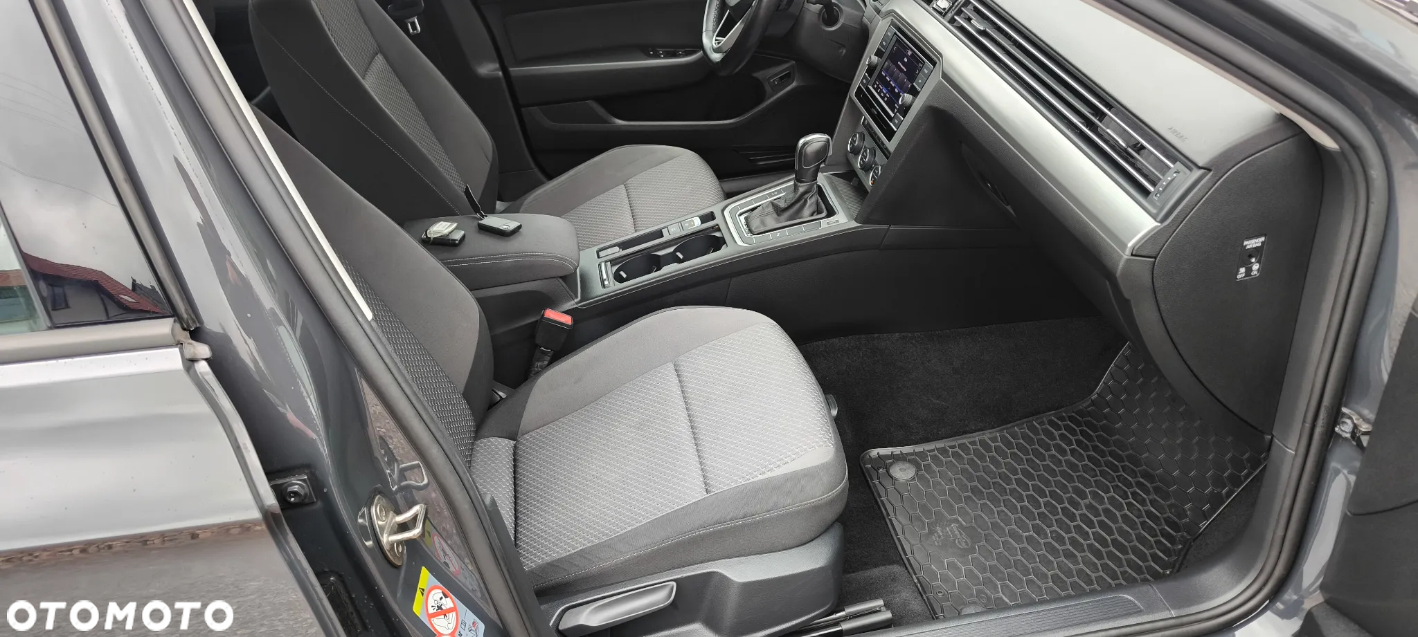 Volkswagen Passat - 22