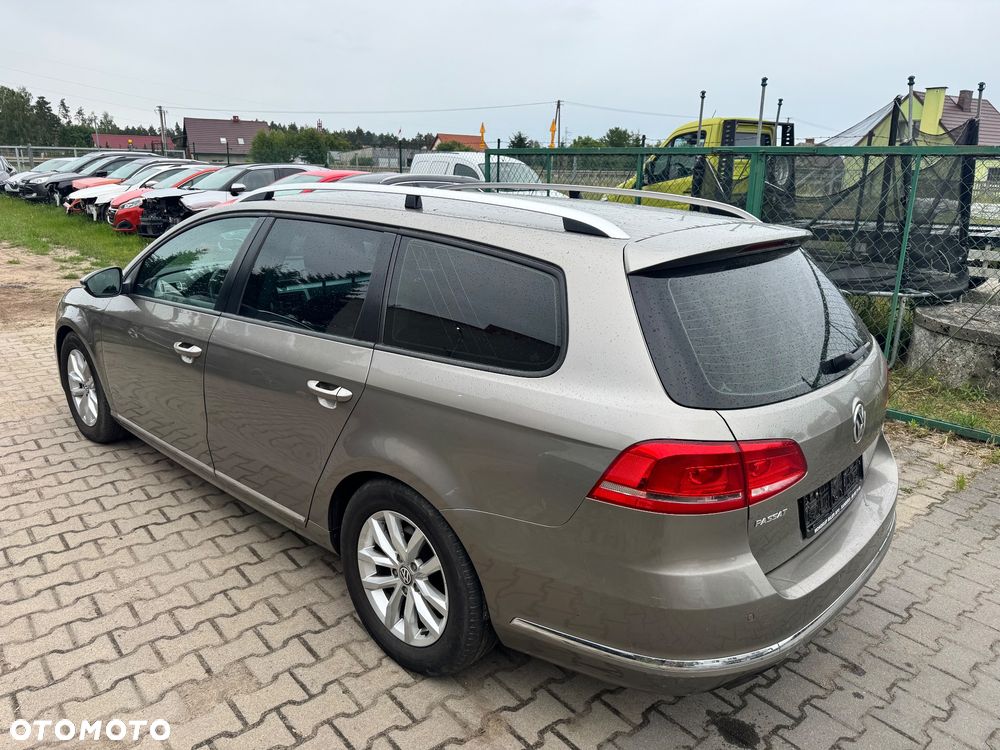 Volkswagen Passat 2.0 TDI BlueMotion Technology R-Line - 13
