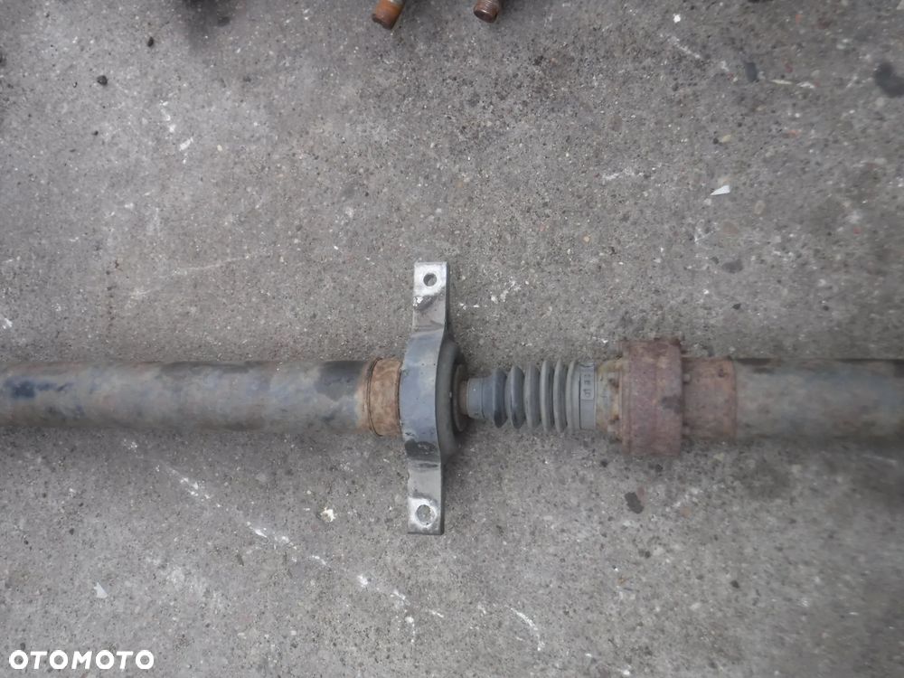 Kia Sportage III Hyundai IX35 wal napedowy 49300-3W000 - 3