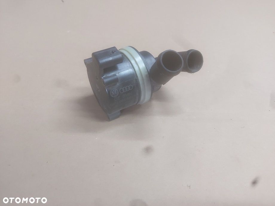 vw passat b7 tiguan dodatkowa pompa wody 5n0965561 - 1