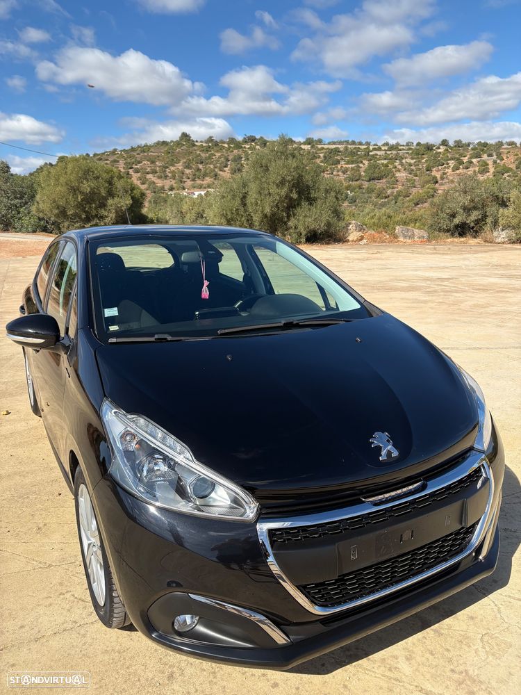 Peugeot 208 1.2 PureTech Signature - 3