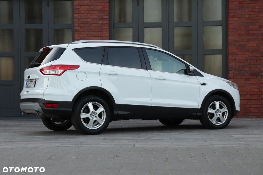 Ford Kuga 2.0 TDCi 2x4 Titanium - 12
