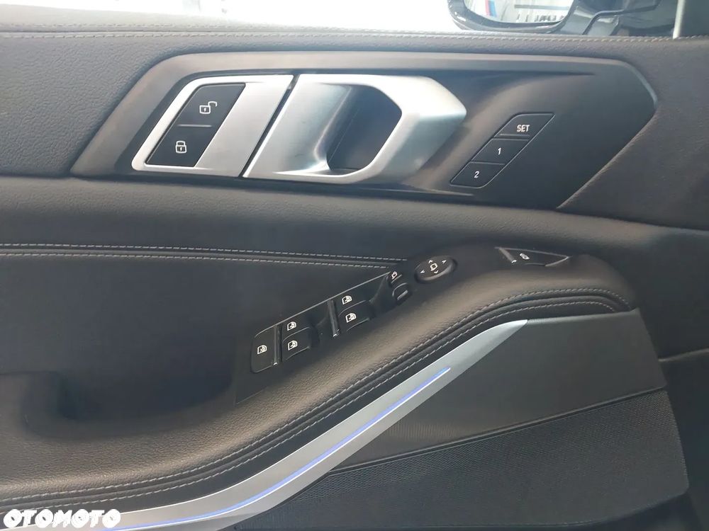 BMW X5 xDrive25d - 13