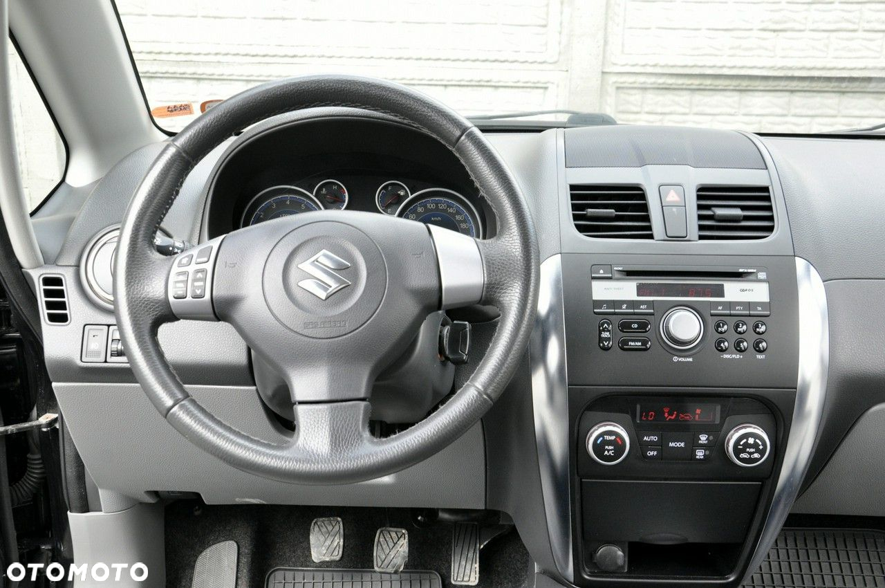 Suzuki SX4 1.6 Premium - 35