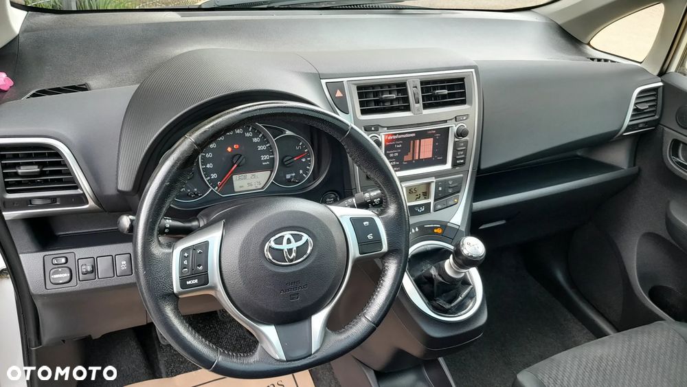 Toyota Verso S 1.4 D-4D Comfort - 11