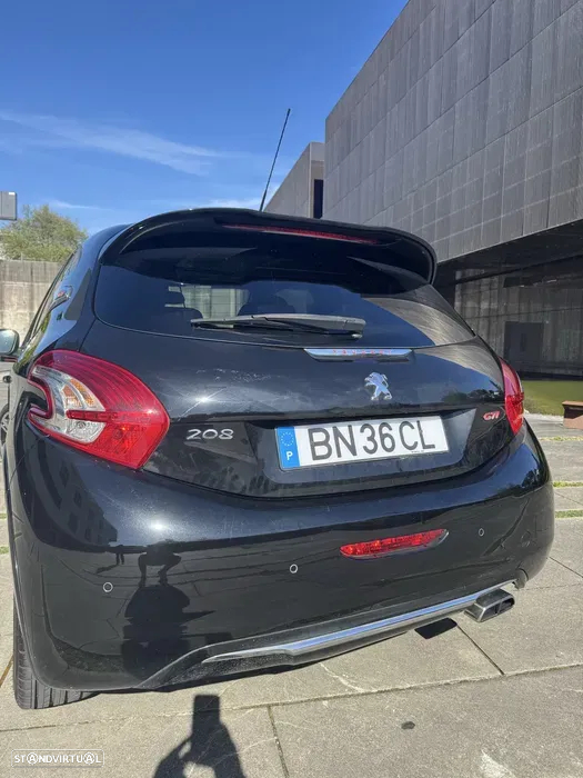 Peugeot 208 GTI 200 THP - 2