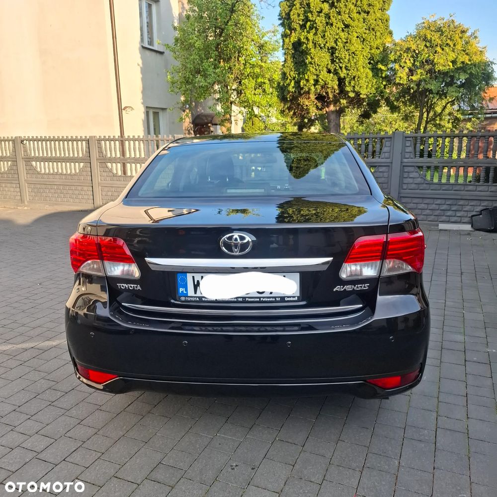 Toyota Avensis - 8