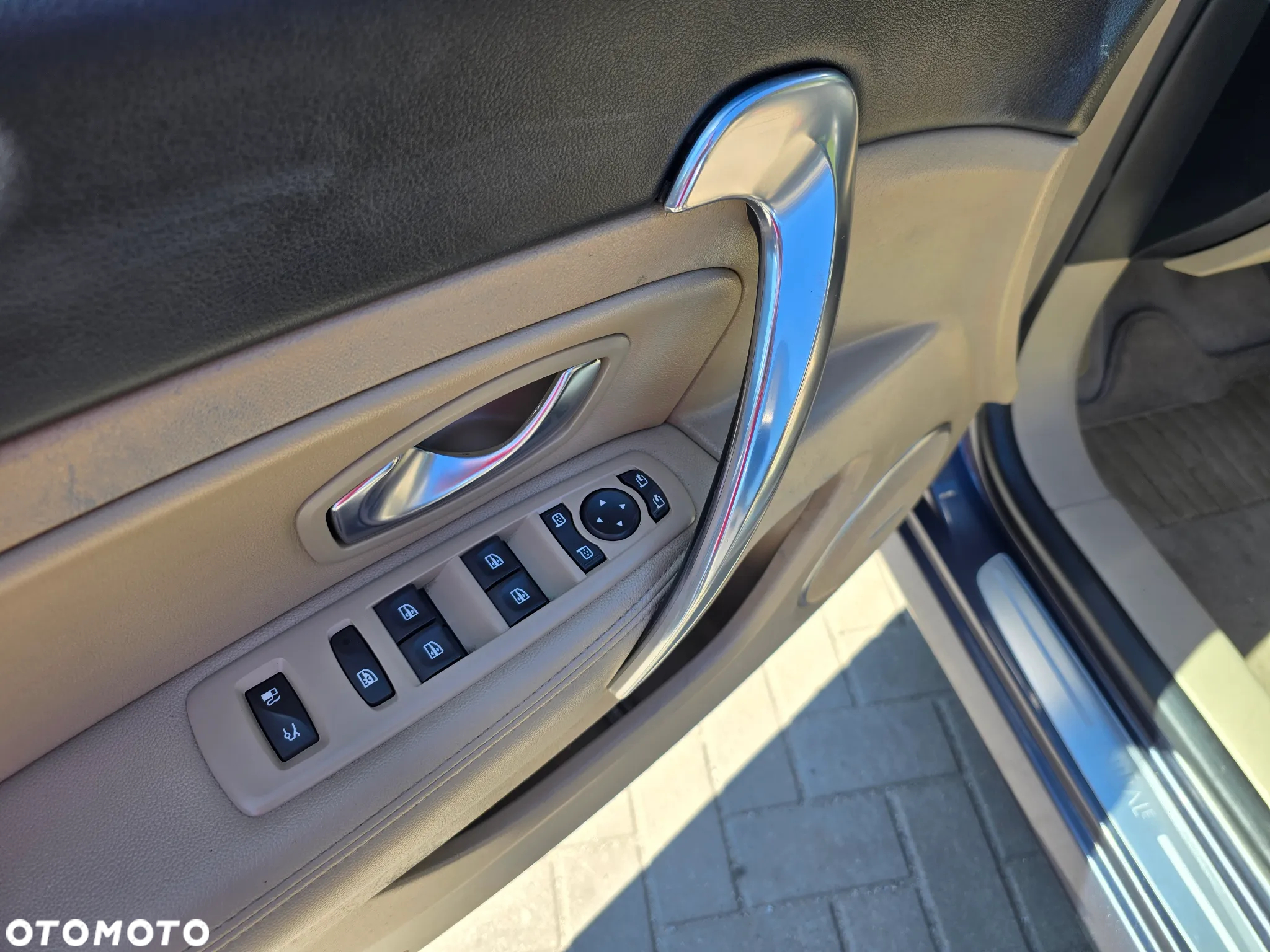 Renault Latitude V6 dCi 240 FAP - 26