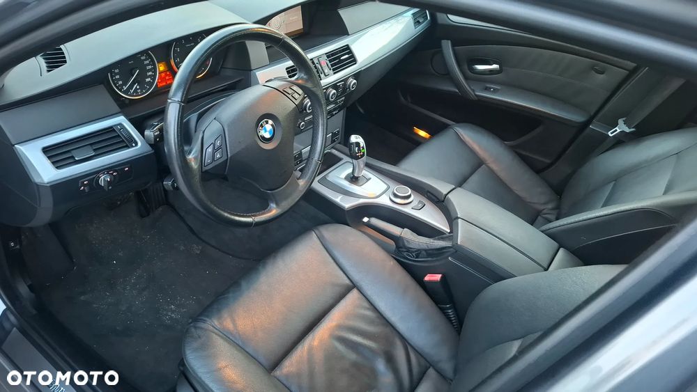 BMW Seria 5 525i - 16