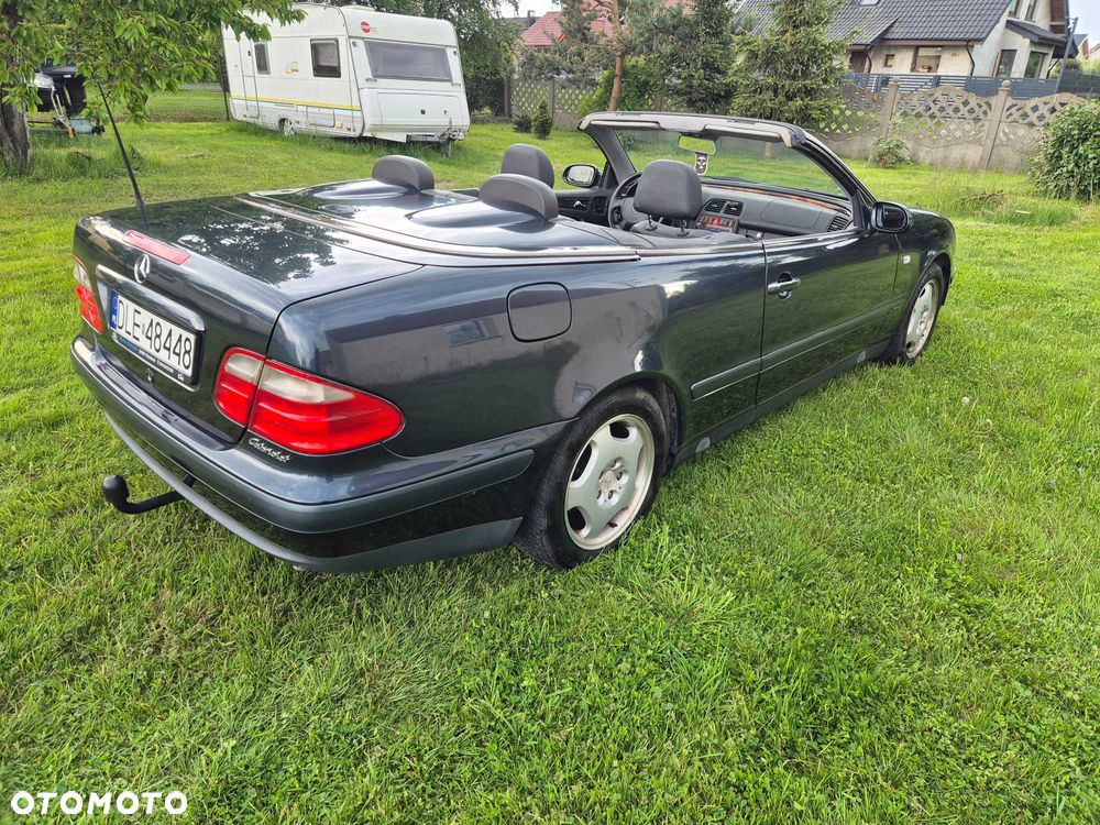 Mercedes-Benz CLK - 8