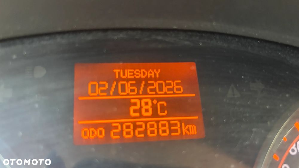 Toyota Avensis 2.0 D-4D - 29