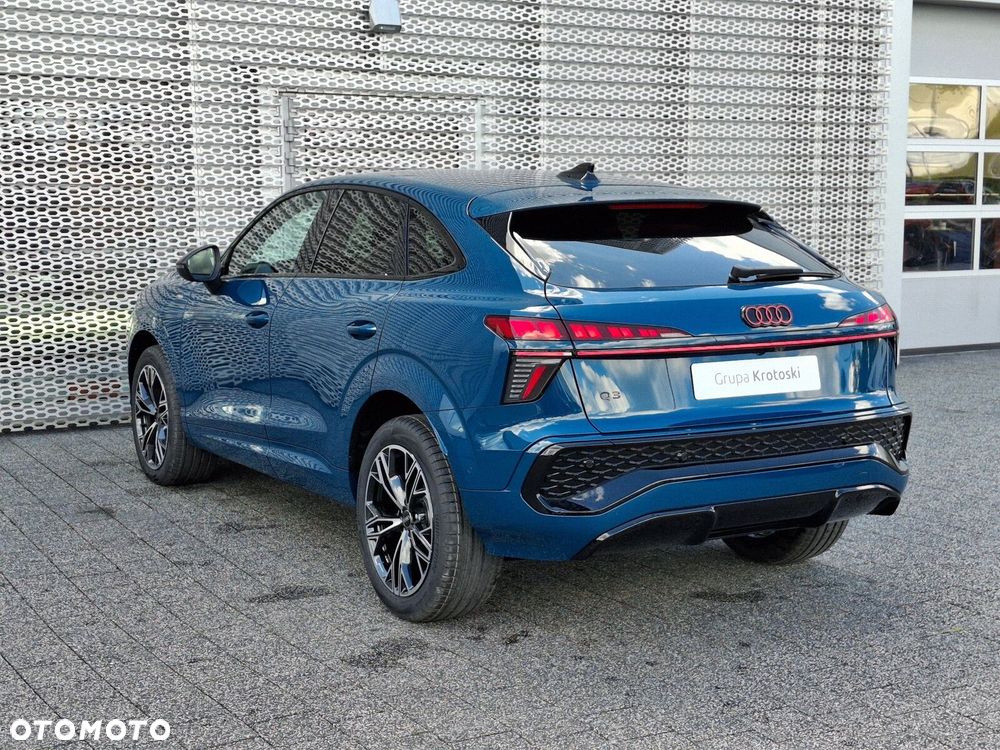 Audi Q3 Sportback - 8