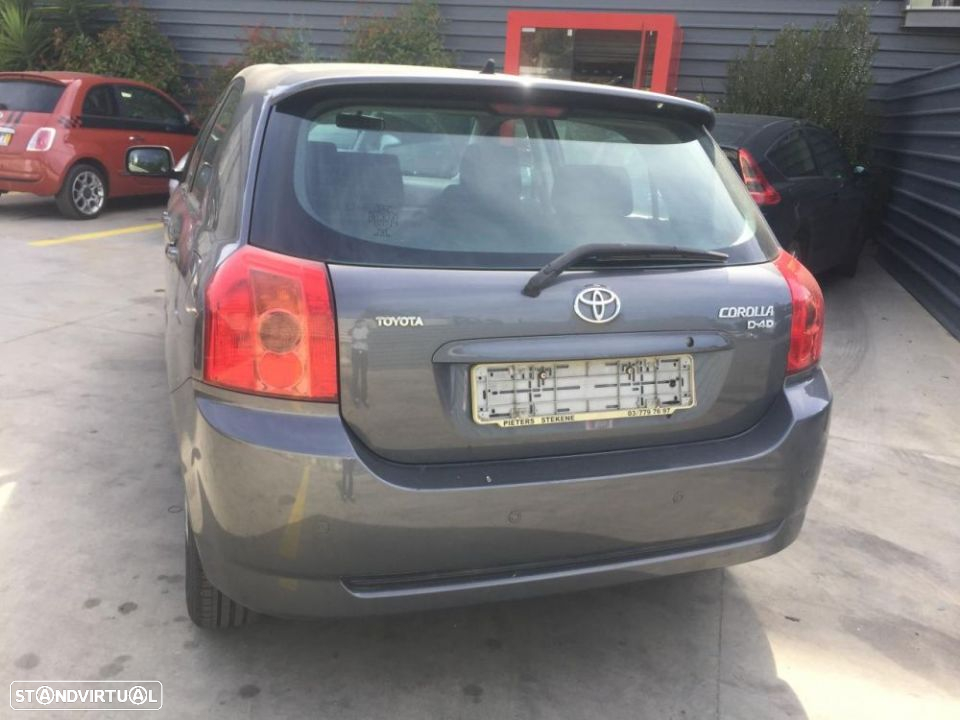 Toyota corolla 1.4 D4D de 2006 para peças - 4