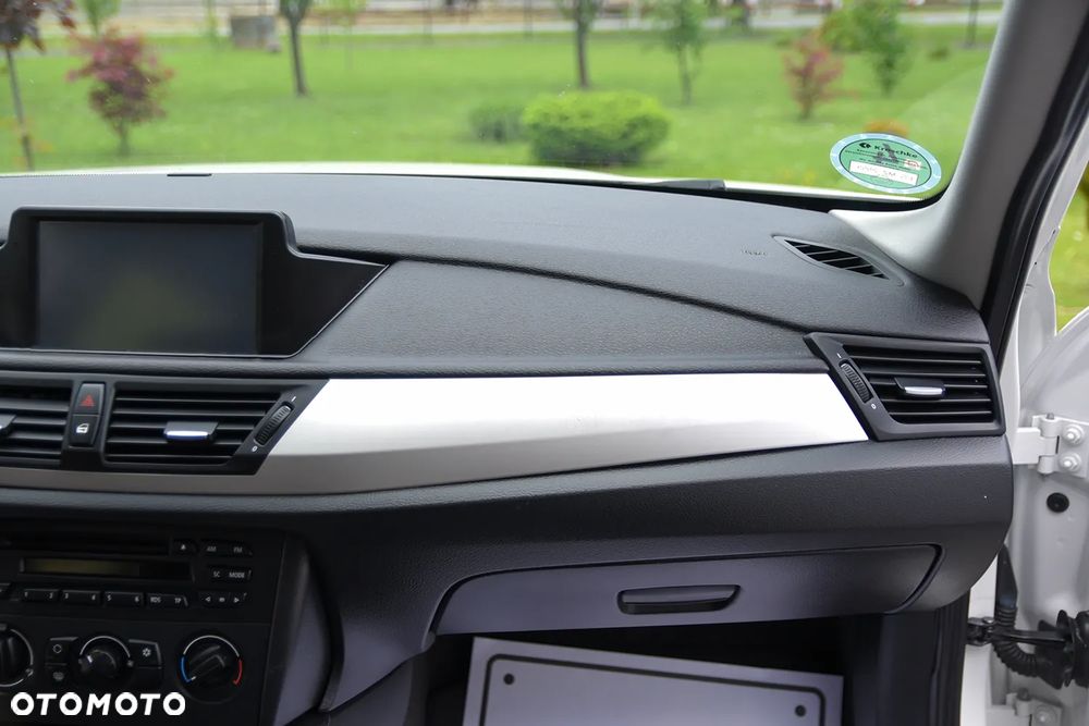 BMW X1 sDrive18i - 31