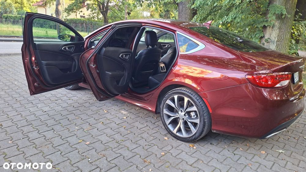 Chrysler 200 - 10