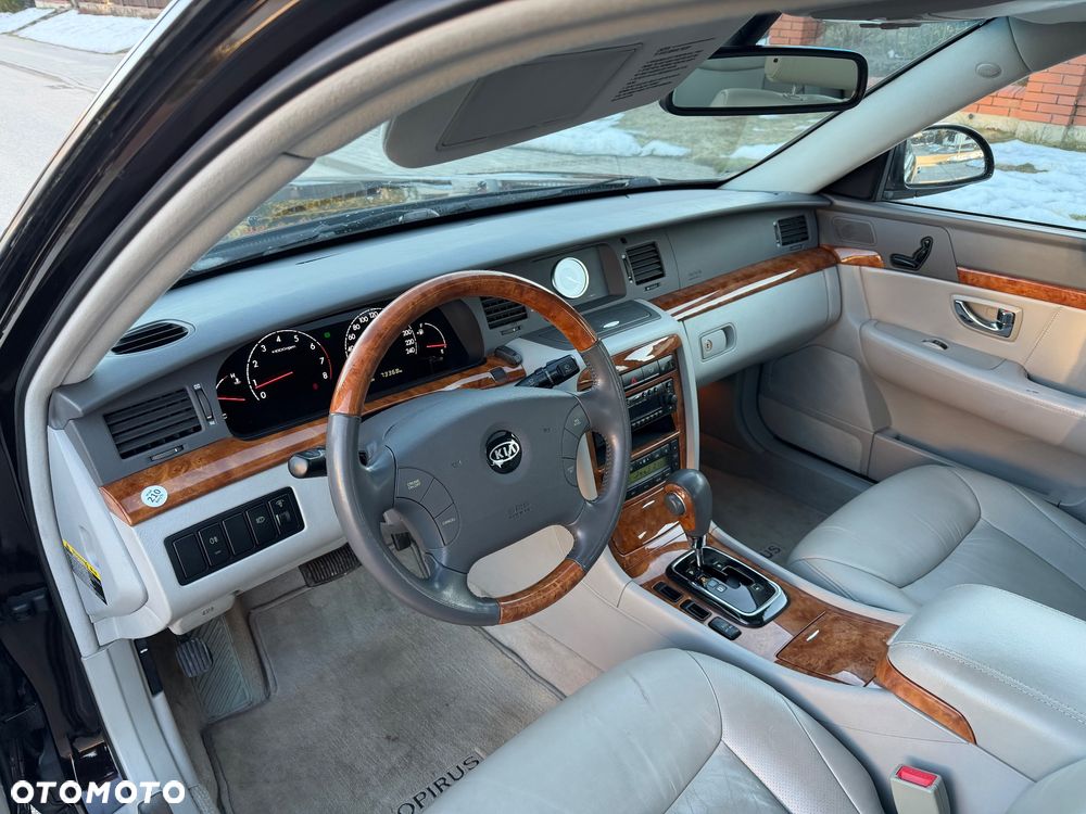 Kia Opirus 3.5 V6 Executive - 27