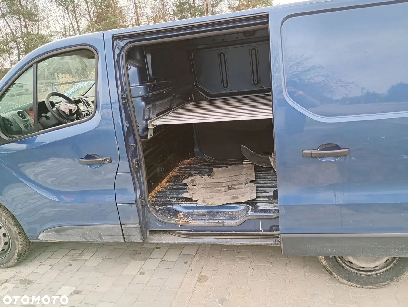 Renault TRAFIC 2018r + 2016r - 16